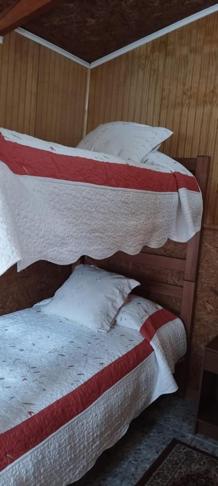Hostal Y Cabanas Ventisquero Puerto Puyuguapi Oda fotoğraf